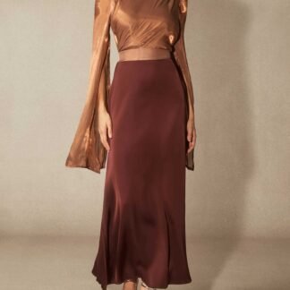 Elegant Satin Cape-Sleeve Maxi Dress